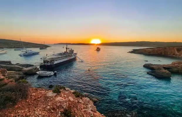 Blue Lagoon, Comino