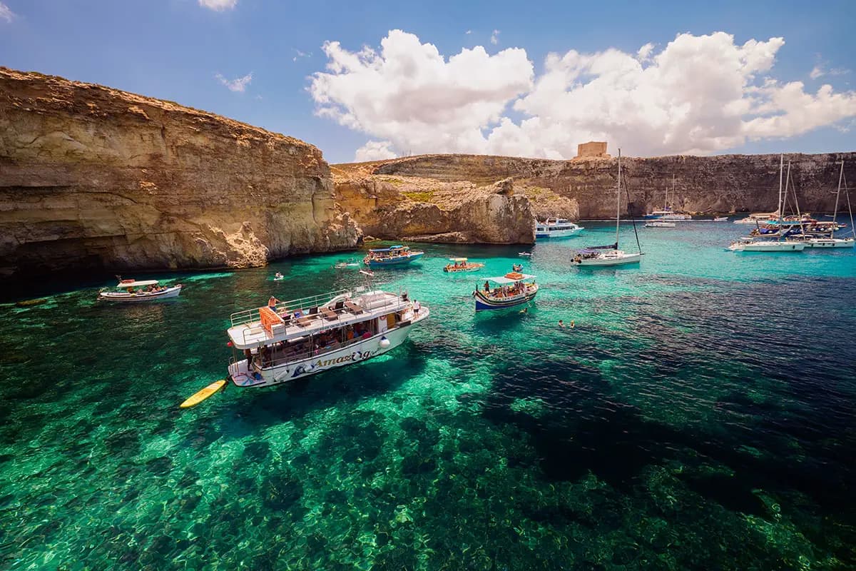 Crystal Lagoon, Comino